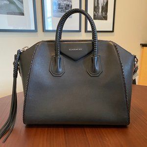 Givenchy Medium Antigona Grained Leather - Black